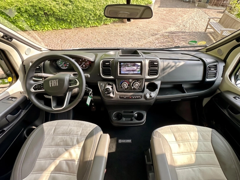 Sunlight Adventure Edition V66 |Fiat | 8-traps automaat  foto: 3
