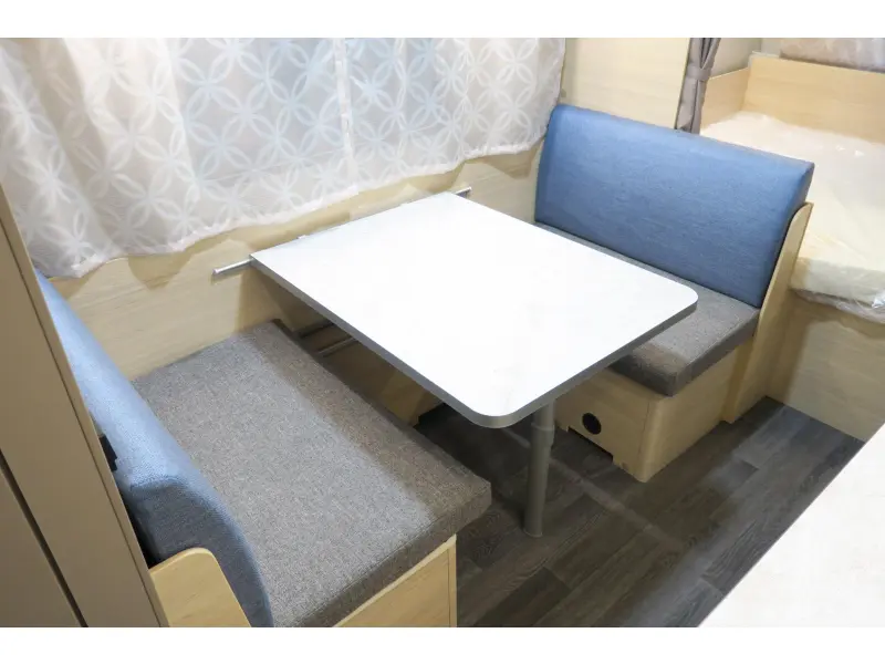 Weinsberg CaraCito 470 QDK STAPELBED+VASTBED+GARAGE  foto: 7