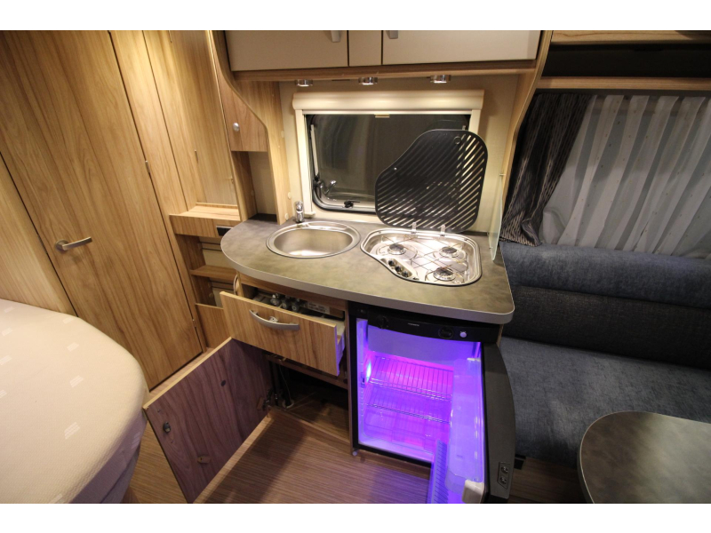 Eriba Nova Light 465 Mover, Portabicicletas, Toldo foto: 11