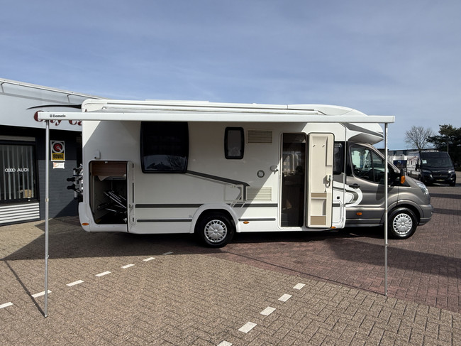 Chausson Flash 718 EB cama queen+cama abatible portabicicletas panel solar antena parab&oacute;lica el&eacute;ctrica TV puerta mosquitera remis plisado foto: 3