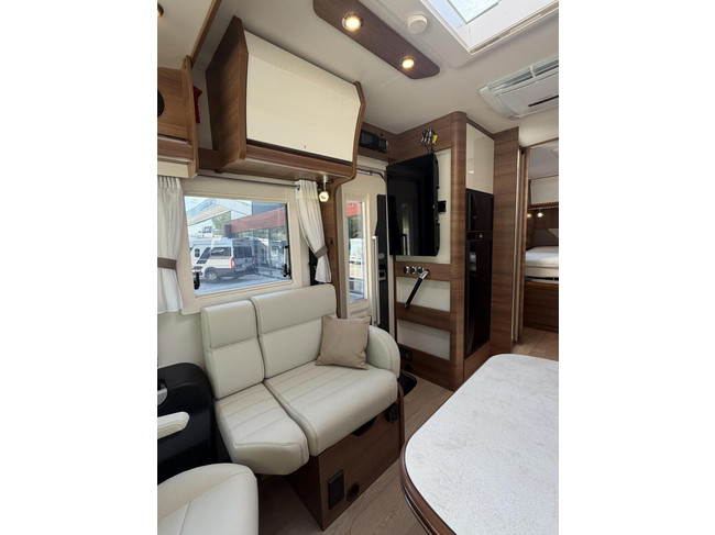 RAPIDO M96 Queensbed EP Level 2X Airco Omvormer Zonnepaneel foto: 14