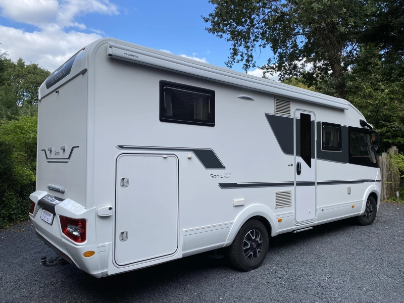 Adria Sonic Plus 700 DC Automaat | Dakairco Level  foto: 1