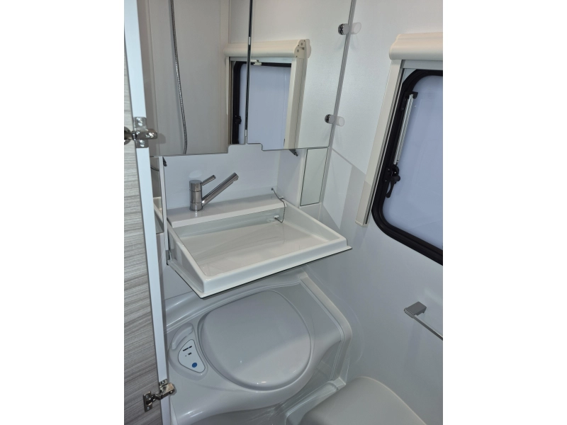 Adria Altea 502 UL 60 Year Edition photo: 9