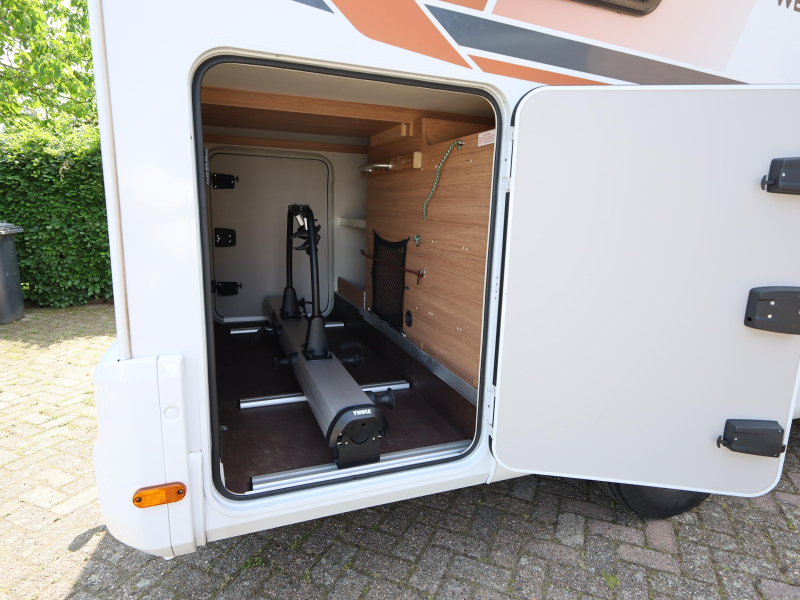 Weinsberg CaraCompact 600 MEG dakairco en trekhaak  foto: 16