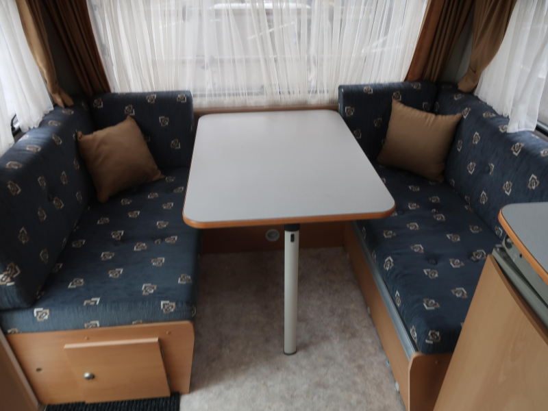 Kip Navigator 44 TDB MET MOVER EM VOORTENT  foto: 2