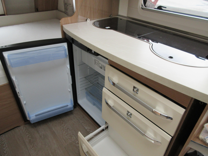 Hobby De Luxe 455 UF SEHR GEPFLEGT UND MIT MOVER Foto: 8