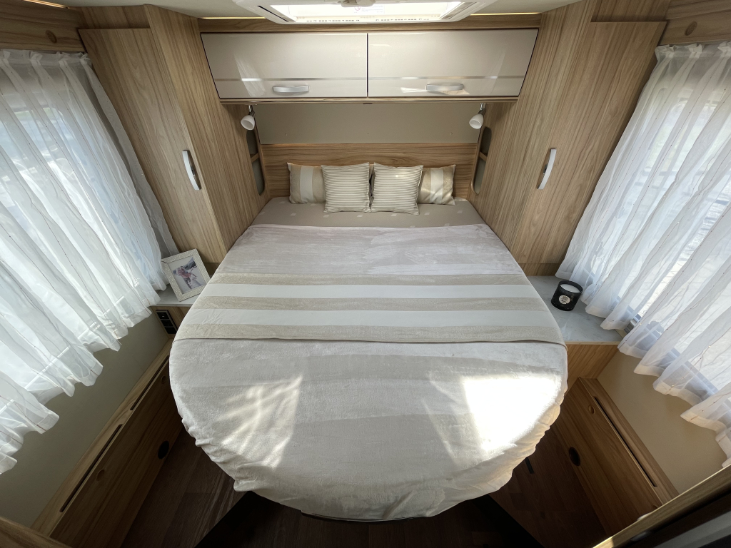 Hymer T698 CL CAMPER QUEENSBED+HEFBED EURO6 XXL GARAGE Foto: 2