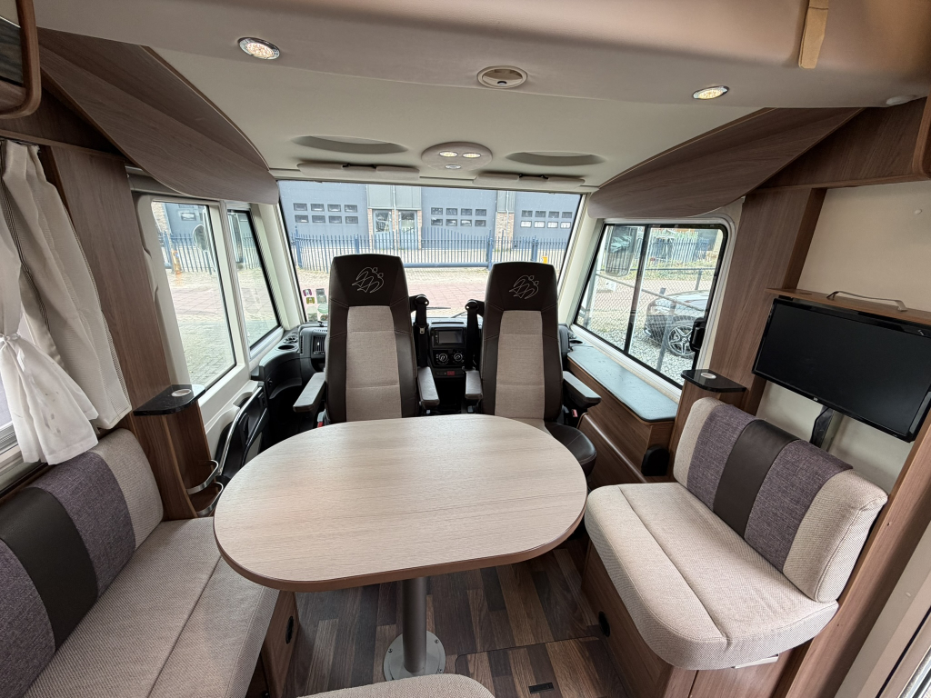 KNAUS Sky i Plus 700 LX foto: 3