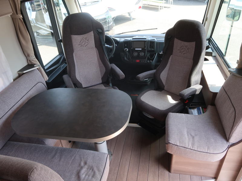 Knaus L!ve I 650 MEG AUTOMATIK 160 PS KLIMAANLAGE Foto: 2