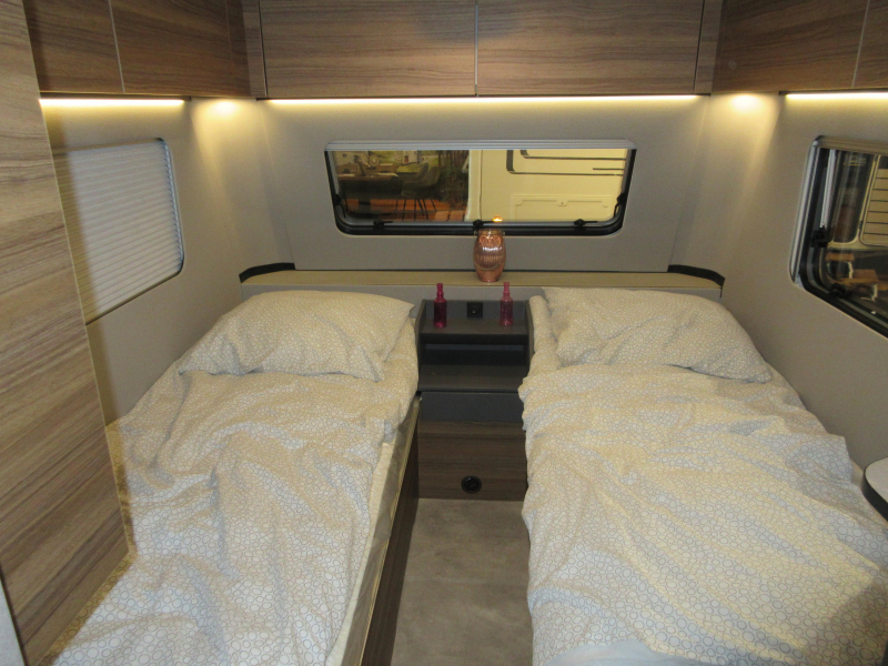 Eriba Feeling 470 COMPACT CAMAS INDIVIDUALES!! foto: 3