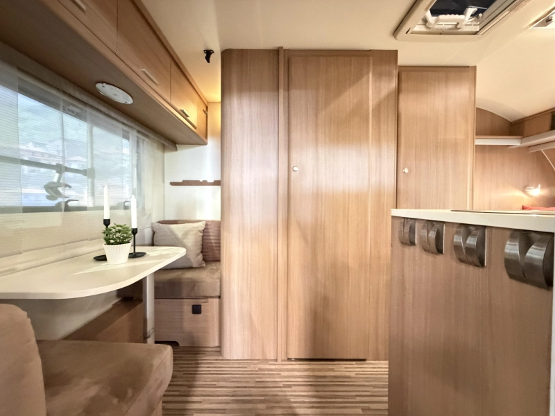 Adria Aviva 370 CP Mover | Bunk bed | Bicycle photo: 8