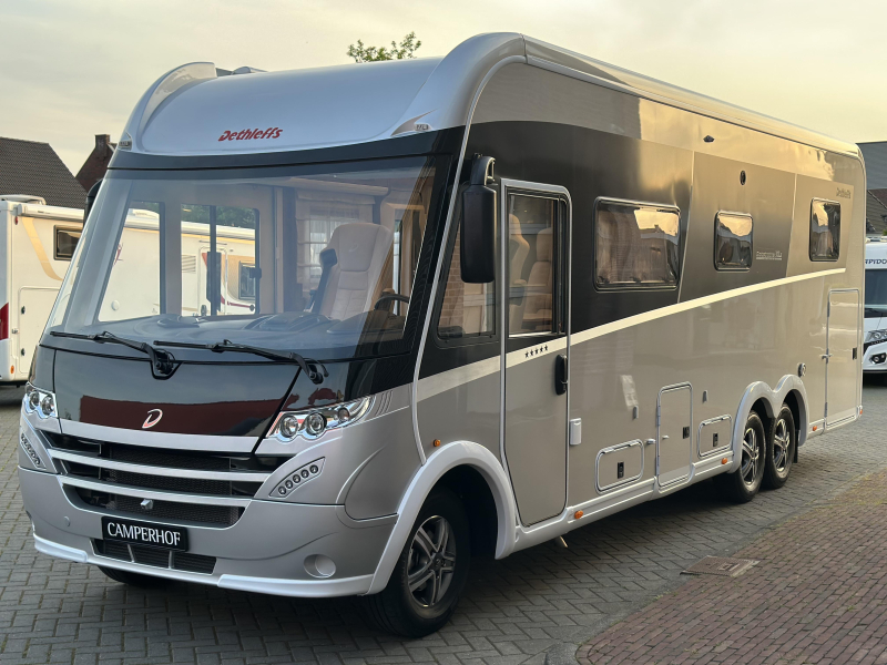 Dethleffs Globetrotter 7850 XLI DBM Premium, Meubles hauts photo : 5