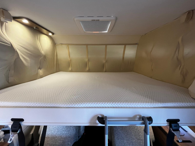 Dethleffs Trend 6757 Camper, Integrated 4 pers photo: 12