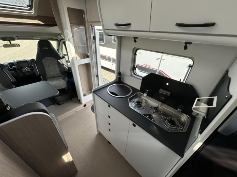 Bürstner Lyseo Time T Skyline 690 G 2 APARTE BEDDEN-AUTOMAAT  foto: 12