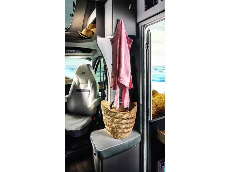 LMC Tourer 660 G enkele bedden 2027 autom.  foto: 7