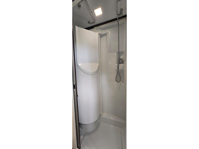 Adria Twin 640 SGX Sports photo : 18