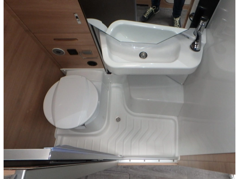Knaus Tourer CUVision 500 LT NU VOOR € 89.950,00  foto: 20