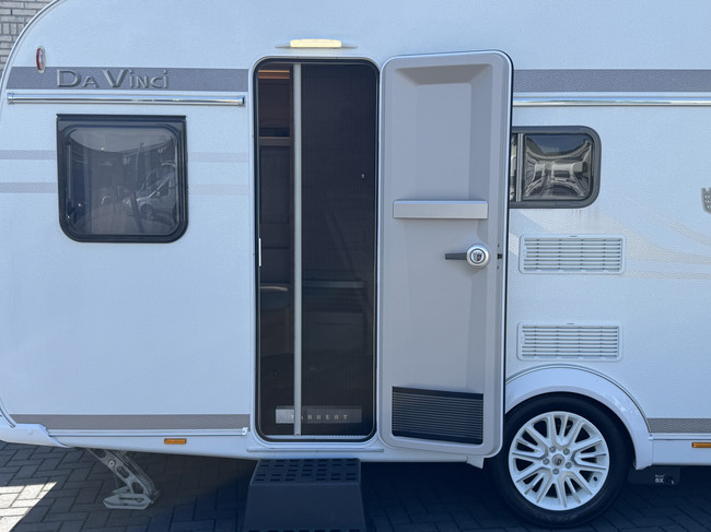 Tabbert Da Vinci 460E ENKELE BEDDEN **Mover/Zakluifel/Fietsendrager/Duo-Control/Vloerverwarming/Compleet/Zeer nette caravan** foto: 17