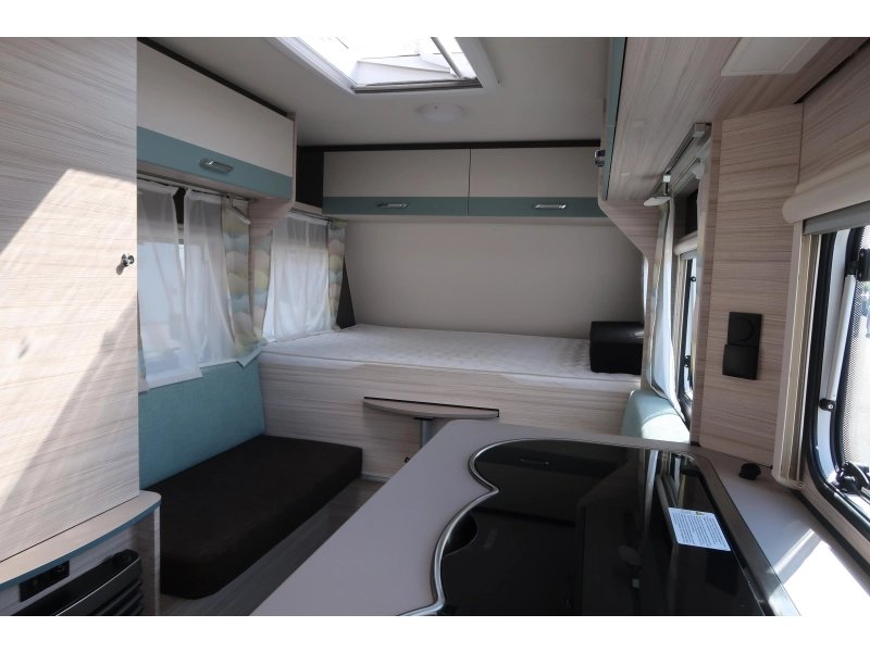 Dethleffs C'Joy 480 QLK ZGAN EN MET VOORTENT  foto: 2