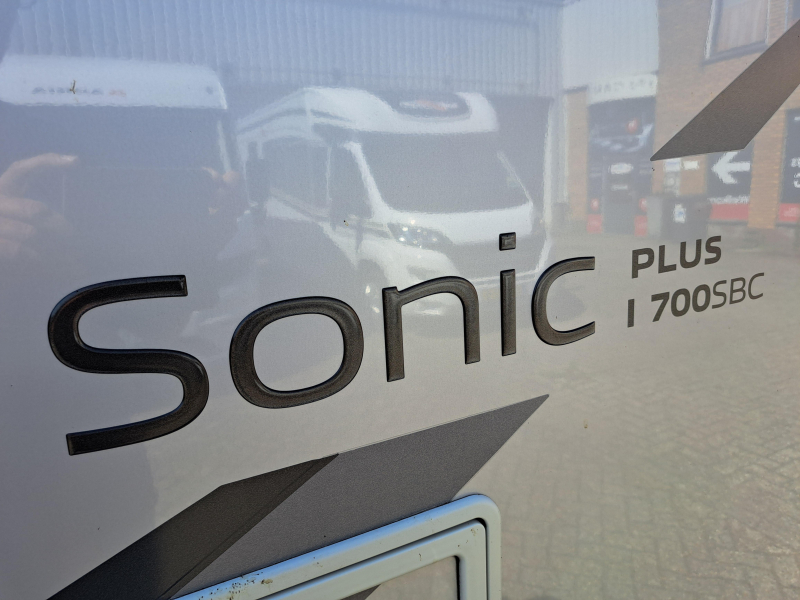 Adria Sonic Plus 700 SBC E & P Levelsysteem  foto: 23