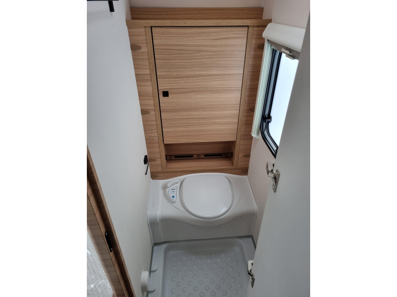 Dethleffs Summer Edition 470 FR - Roof air conditioning - photo: 16