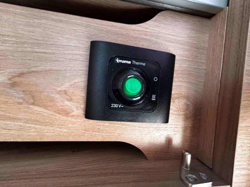 Knaus Sudwind Black Selection 450 FU Paquete de Ventaja Temporal foto: 15