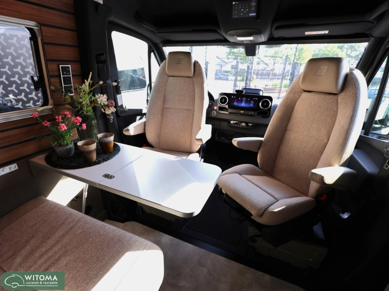 Hymer Grand Canyon S 600 4x4 4 Matic Off Grid Foto: 7