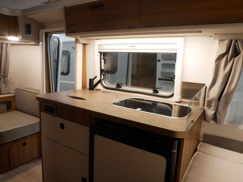 Eriba Touring 530 Mover y toldo gratis foto: 9