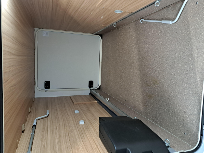 Dethleffs Globebus T 6 Sch&ouml;n kompakt + Kleiderschrank Foto: 15