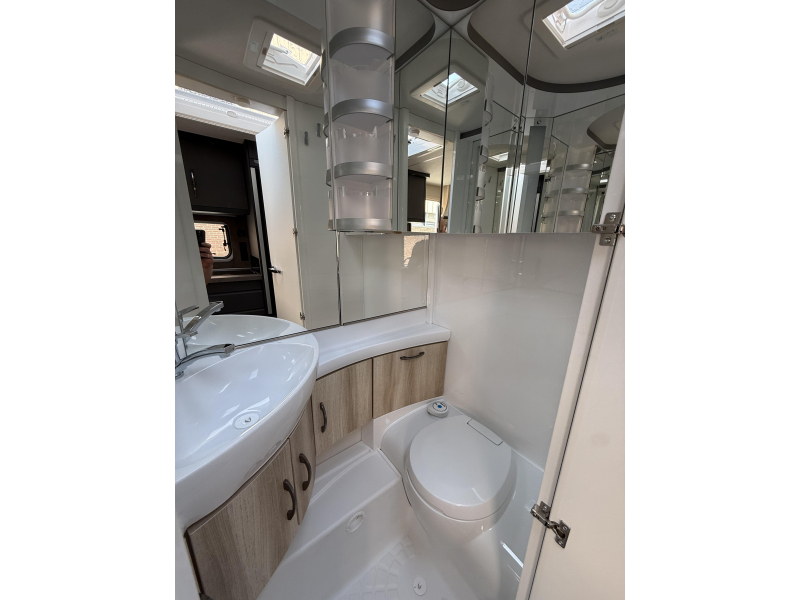 Hobby De Luxe 495 UL  foto: 9