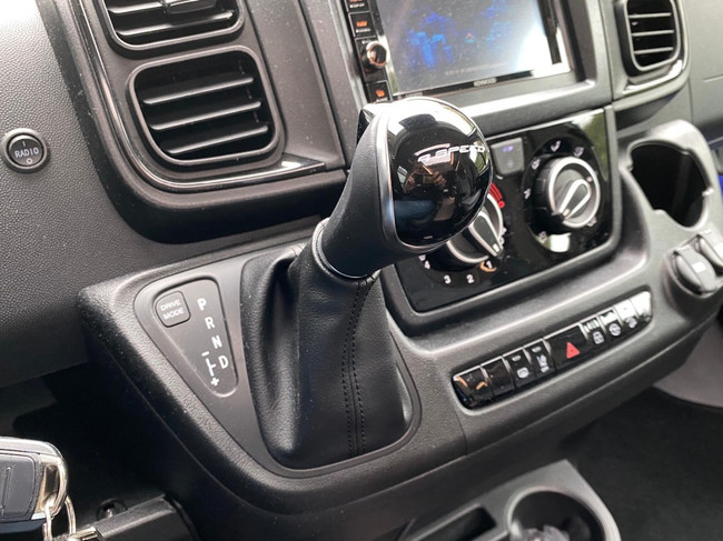 Adria Coral Supreme 670 DC QUEENSBED E&P LEVELSYSTEEM foto: 9