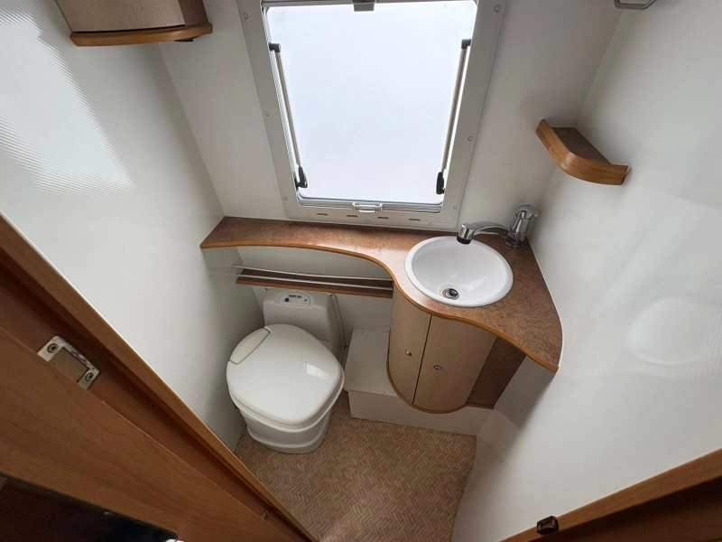 Fleurette Migrateur 73 LM Cama Queen, Aire Acondicionado, Comedor foto: 16