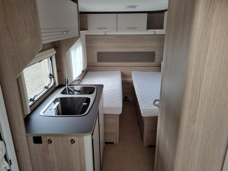 Bürstner Premio Life 480 TL - Enkele bedden -  foto: 3