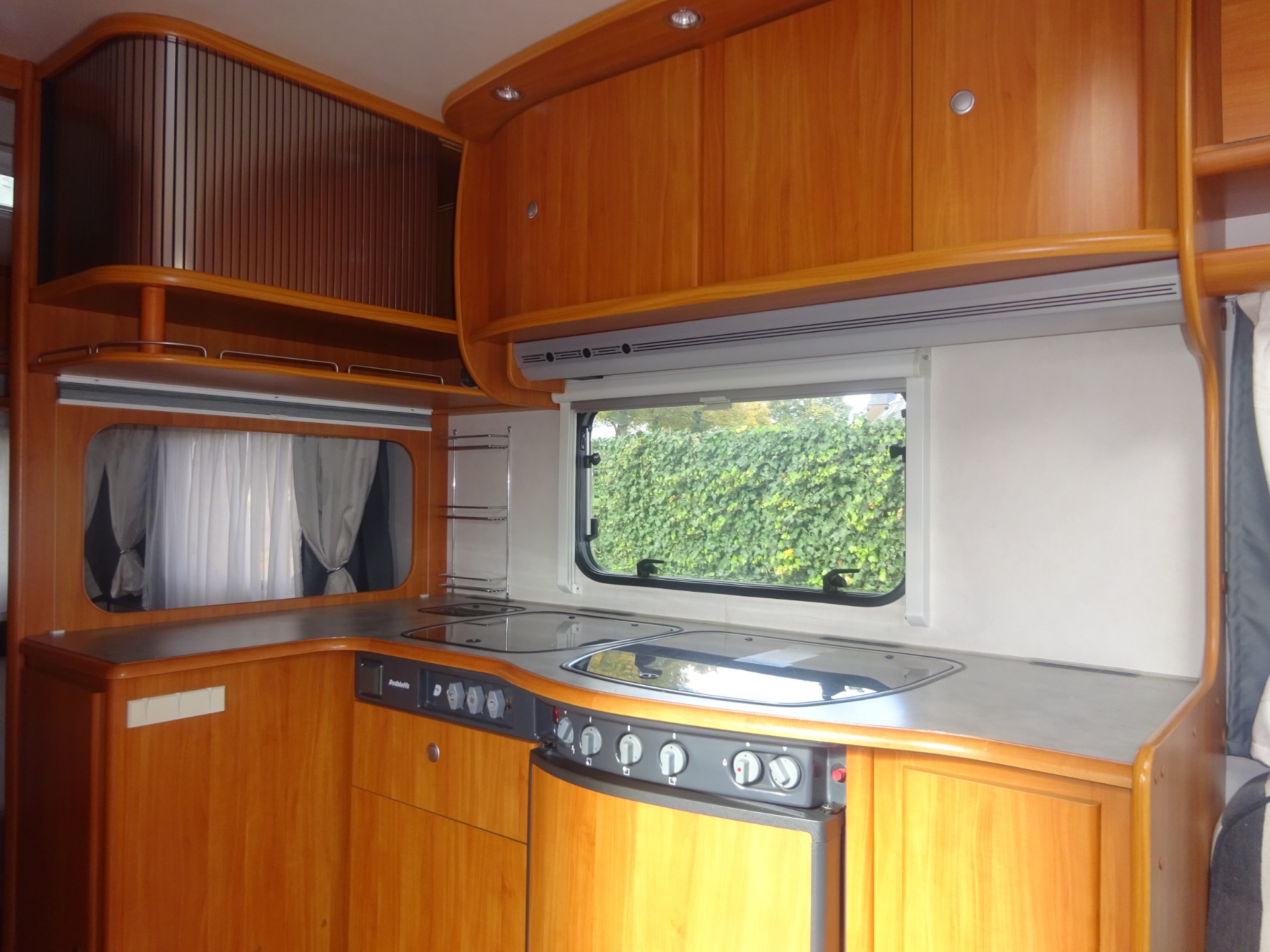 Dethleffs Beduin 510 DB Frans Bed en Rondzit  Zeer Mooie Caravan foto: 10