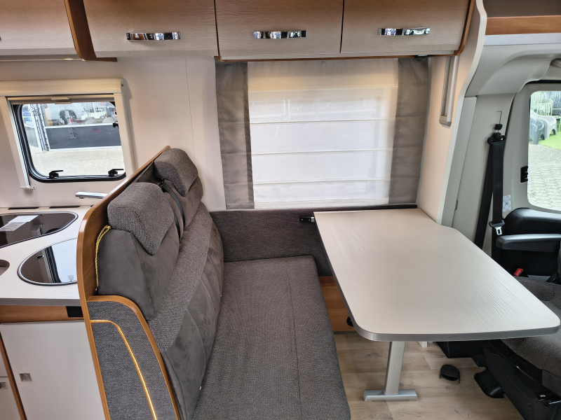 Dethleffs Trend T 7057 EB -9 traps automaat-hefbed  foto: 5