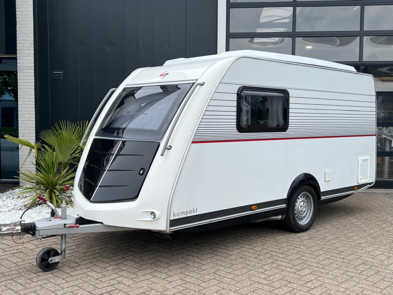 Kip Kompakt 37 EK mover, avance, toldo foto: 1