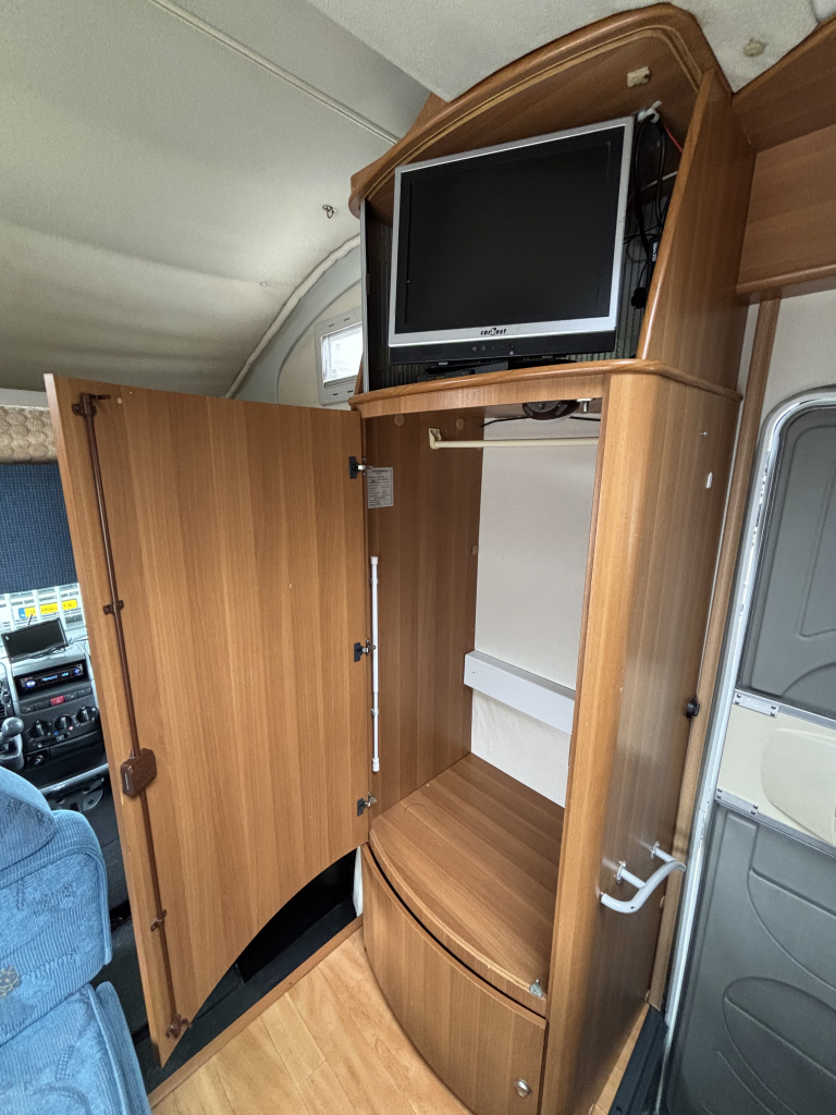 Adria Roller Team Pegasso 708 QUERBETT + ALKOVEN 6 PERSONEN! SCHNÄPPCHEN Foto: 18