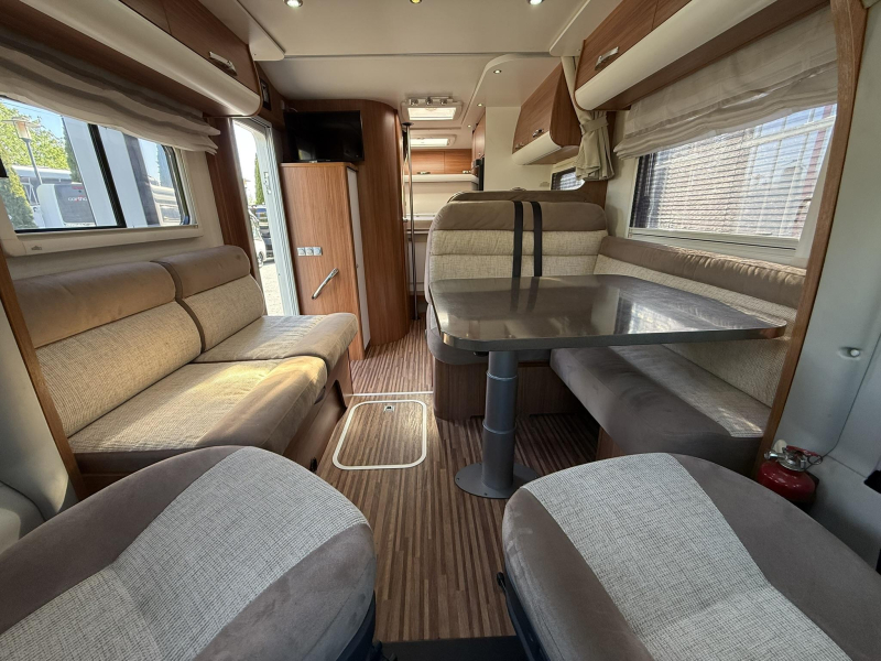Adria Matrix 680 SP Ruime zit!  foto: 12