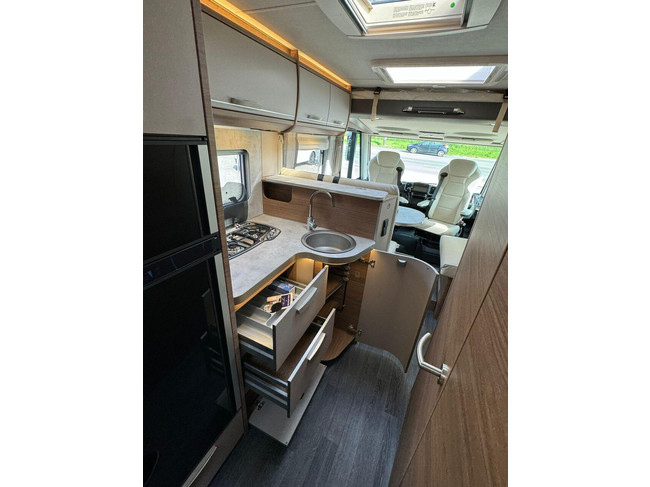 Knaus 700MEG Live I 9T-Automatique Lits Jumeaux Lit Pavillon Alde Attelage photo: 11