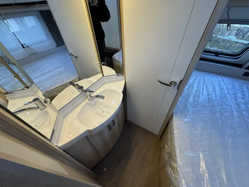 Hobby De Luxe 460 UFE  foto: 7