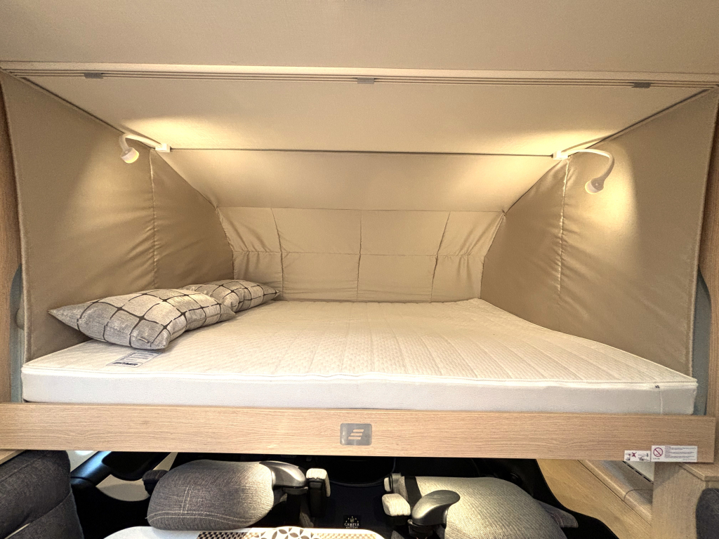 Hymer BMC 680 SilverLine MERCEDES 9T AUTOMAAT ENKELE BEDDEN foto: 4