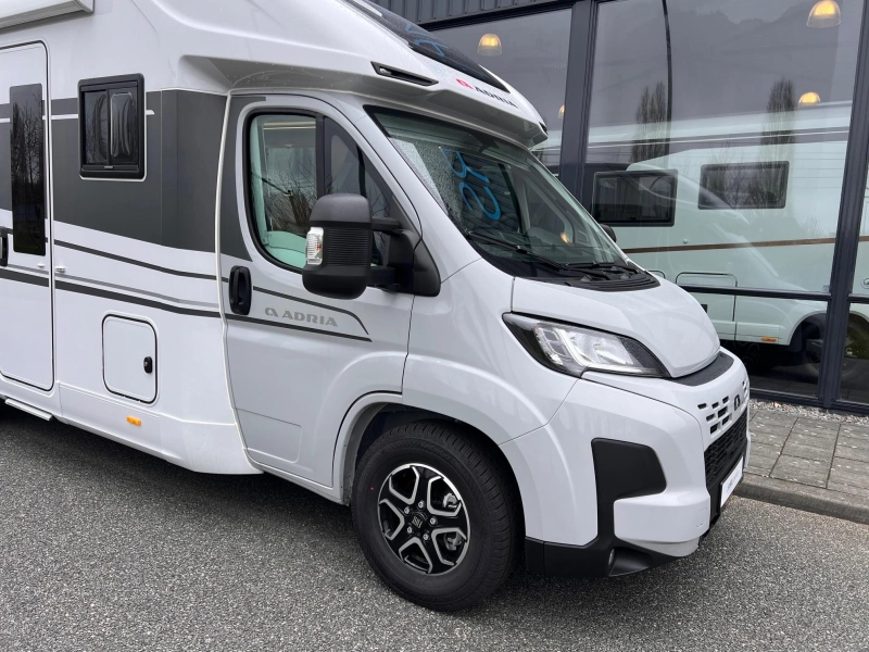 Adria Coral 670 DL 180PS AUT/NAVI/KAMERA Foto: 1