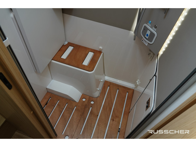 NIESMANN BISCHOFF Smove 7.4 E 150Pk Automaat | Leder | Lengtebedden foto: 14
