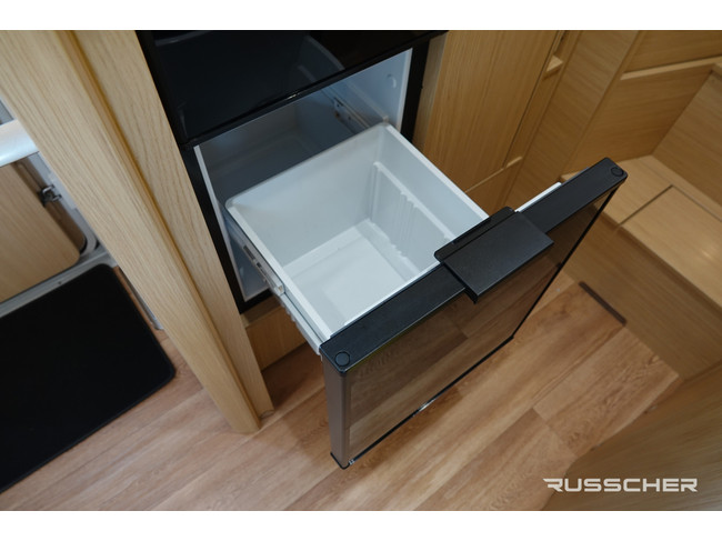 NIESMANN BISCHOFF Smove 7.4 E 150Pk Automaat | Leder | Lengtebedden foto: 8