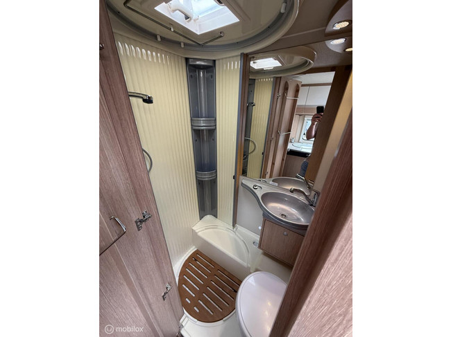 Sunlight T66 Single beds! Automatic! photo: 10