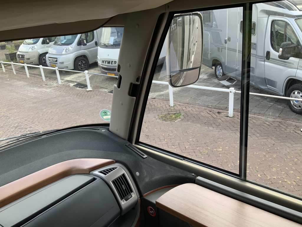 Hymer B 514 SL Star-Edition, AUTOMAAT, Integraal, Motor-airco, Luchtvering, Alko-Max-chassis, Dwarsbed & hefbed Marum Camper centrum on the road  foto: 21