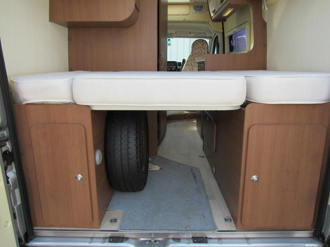 Challenger VANY 02 S Prestige Buscamper Festbett Bj12-2012 Foto: 21