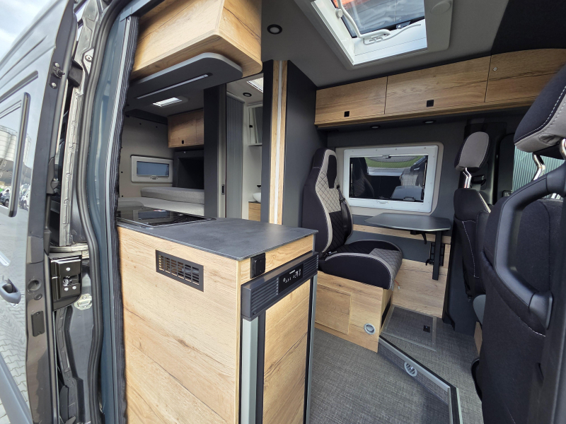 Clever Aventuro 600 4x4 Mercedes  foto: 3