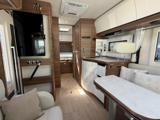 RAPIDO M96 Queensbed EP Level 2X Airco Omvormer Zonnepaneel foto: 11