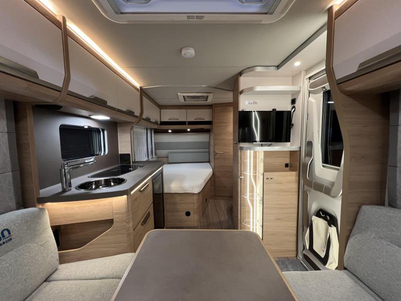 Knaus Sudwind 450 FU  foto: 2